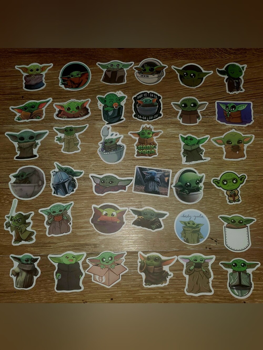 36 Yoda/Baby Yoda Stickers Pack